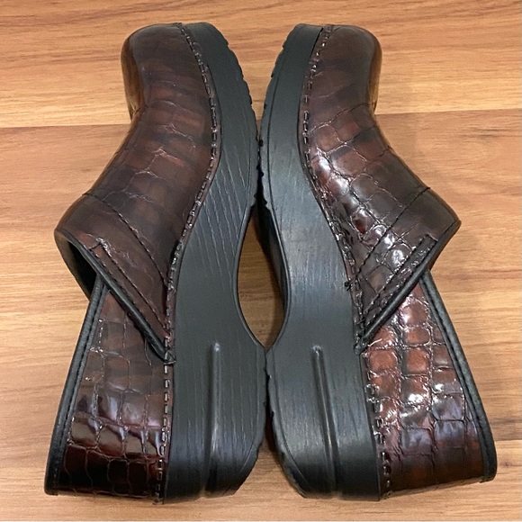 DANSKO Professional Clogs Brown Croc Patent Leather Nurse Shoes Size 38 7.5-8 US - Picture 9 of 16